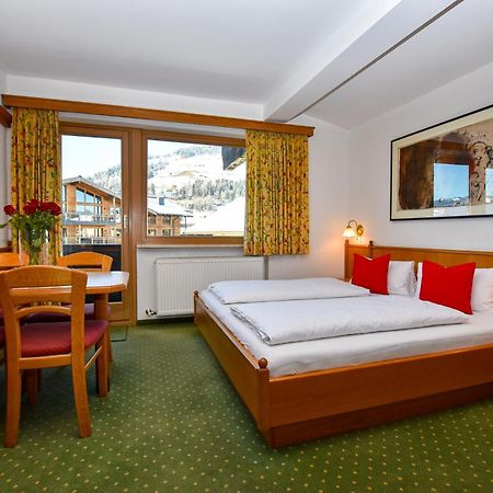 Hotel-Garni Austria Вестендорф Екстериор снимка