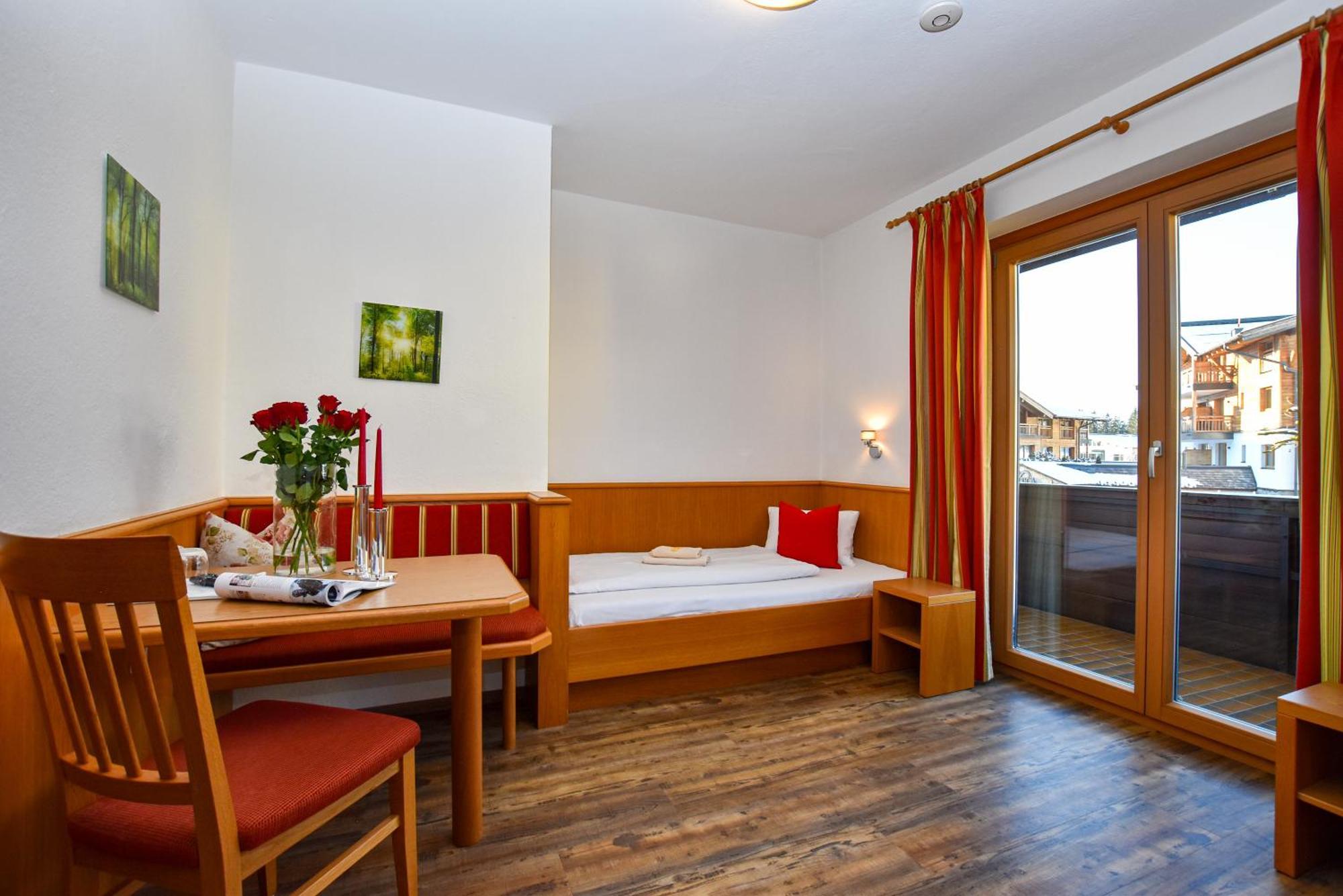 Hotel-Garni Austria Вестендорф Екстериор снимка