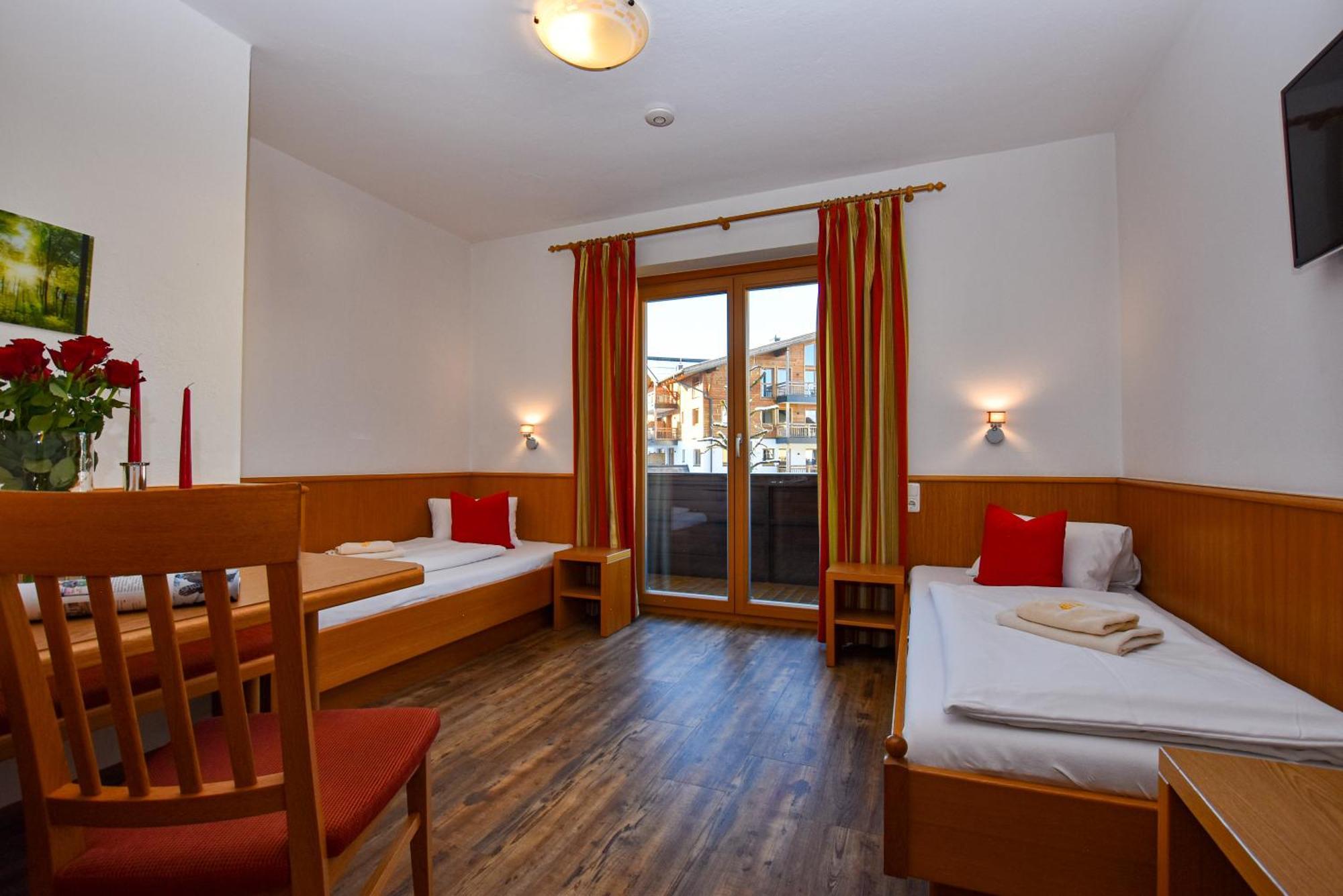 Hotel-Garni Austria Вестендорф Екстериор снимка