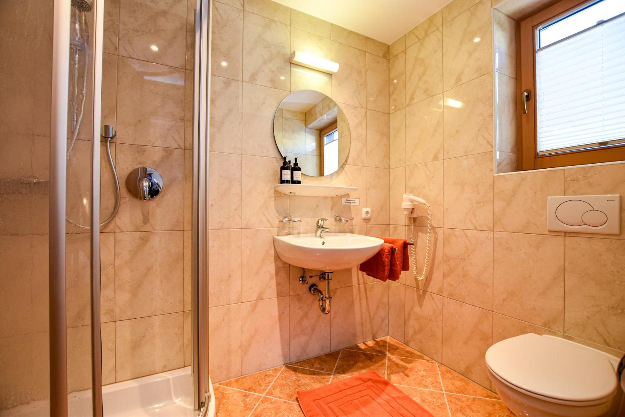 Hotel-Garni Austria Вестендорф Екстериор снимка