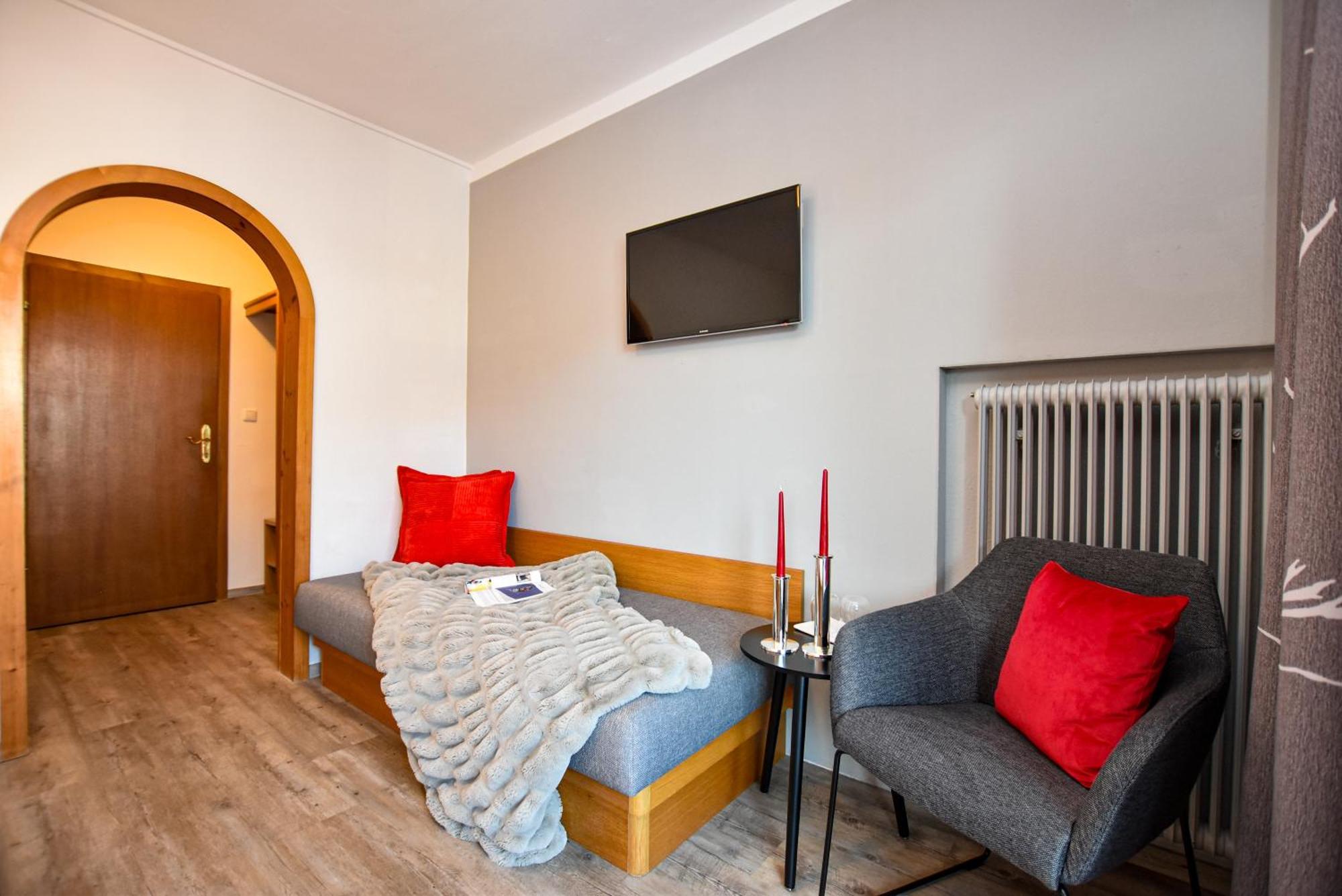 Hotel-Garni Austria Вестендорф Екстериор снимка
