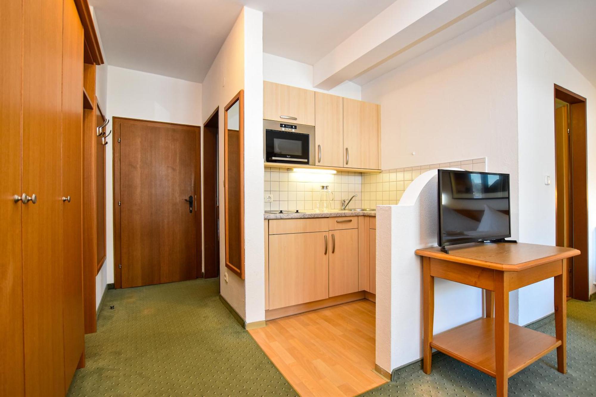 Hotel-Garni Austria Вестендорф Екстериор снимка