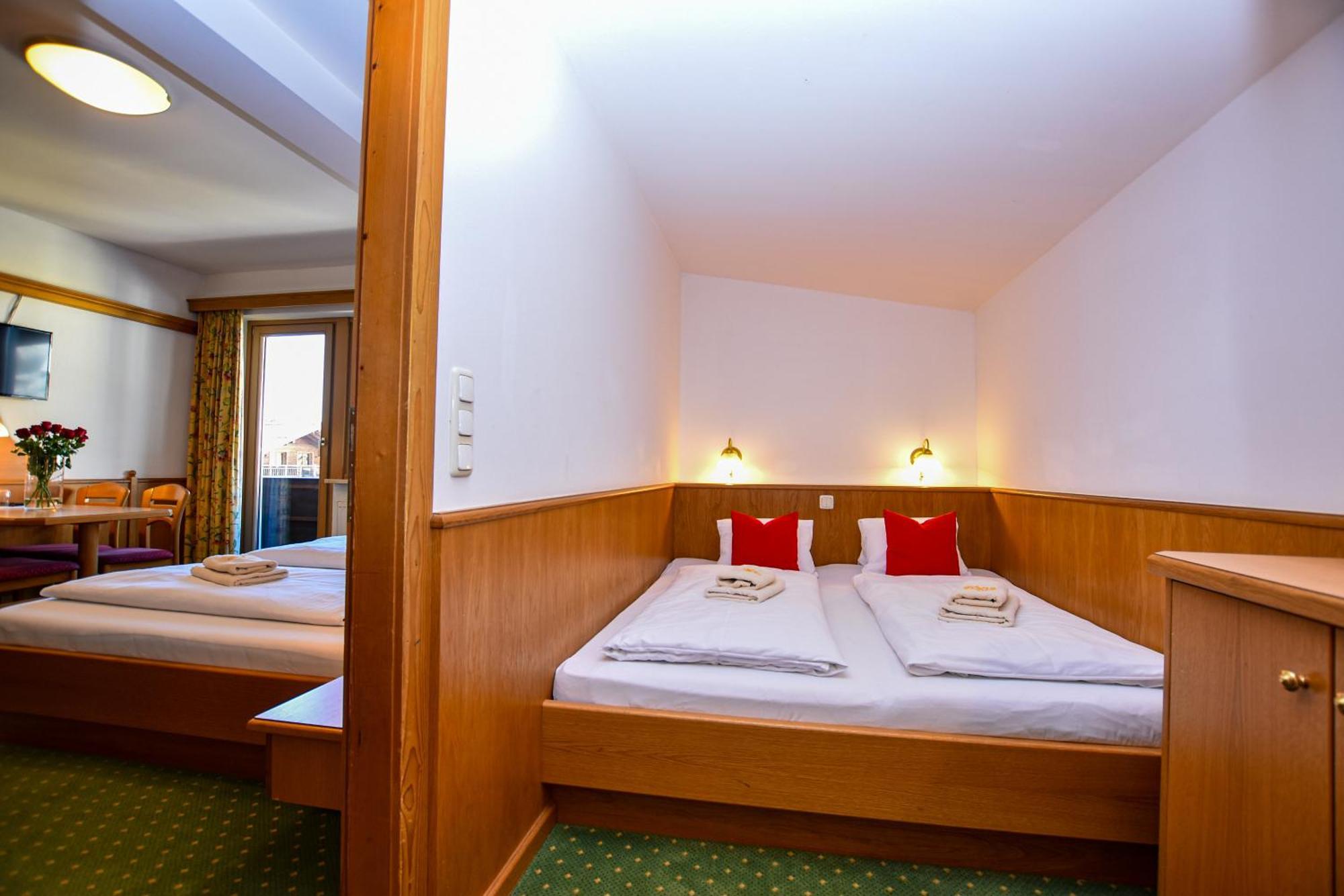 Hotel-Garni Austria Вестендорф Екстериор снимка
